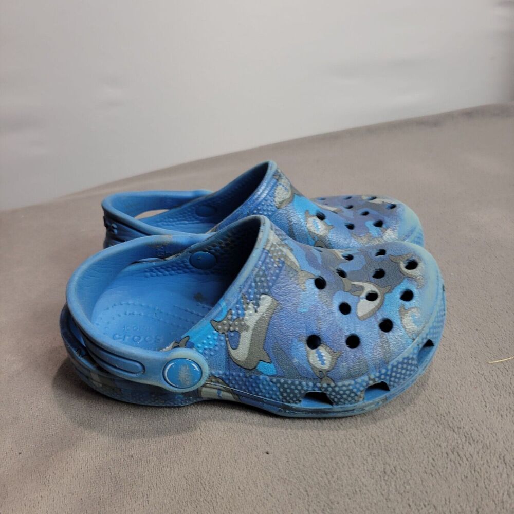 Kids Crocs C10 Blue Camo Slip-On Shoes With Adjustable Strap